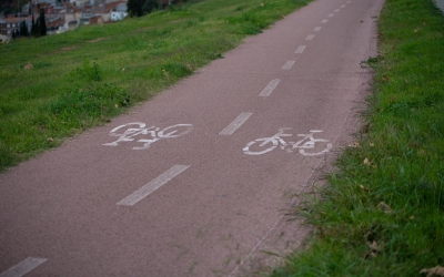 Un carril bici segregat | Roger Benet